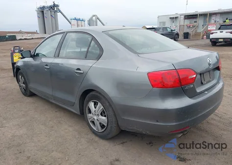 2014 Volkswagen Jetta 2.0L S z USA, uszkodzony, nr VIN 3VW2K7AJ6EM221056